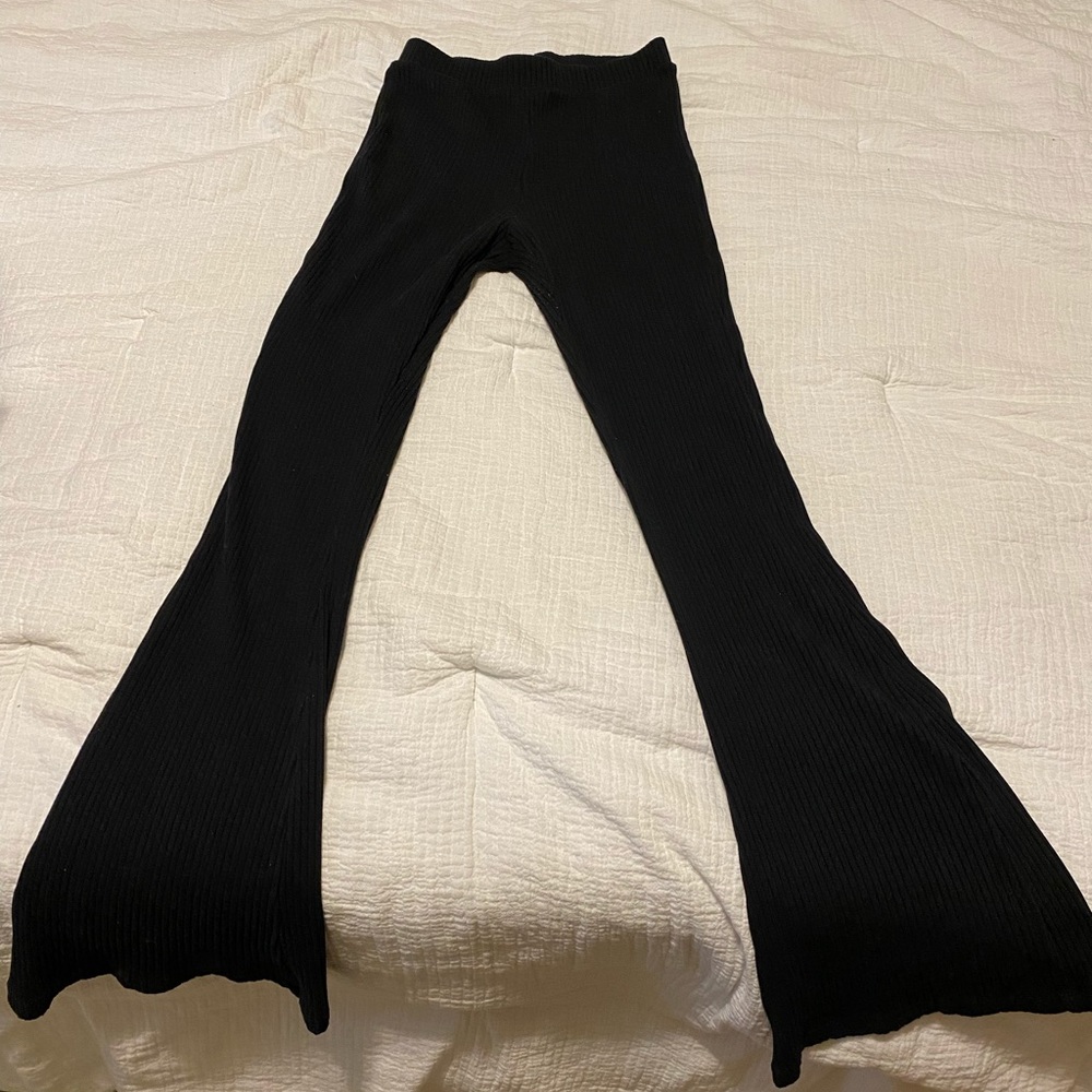 Black Ribbed Yoga Pants